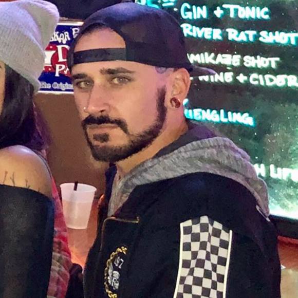 Meet your Posher, Ryan - Picture 1 of 1